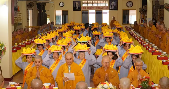 Tác Bạch Cúng Dường Tượng Phật: Ý Nghĩa, Văn Khấn Và Những Điều Cần Biết