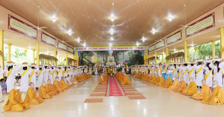 Tác Bạch Dâng Cúng Pháp Y: Ý Nghĩa, Văn Khấn Và Quy Trình Chuẩn