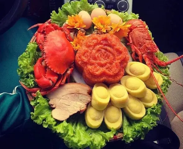 Tại Sao Lại Cúng Tôm Càng Và Trưng Luộc