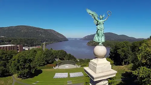 Đặt Tên Cúng Cơm Cho Bé Trai Sinh Năm Mão: Gợi Ý Ý Nghĩa Theo Tên Gia Tộc