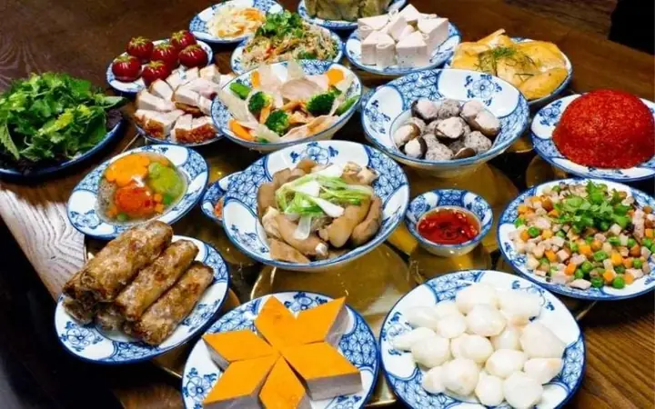 Tết Dương Lịch Có Cần Cúng Cơm Không? Giải Đáp Chi Tiết Cho Người Việt