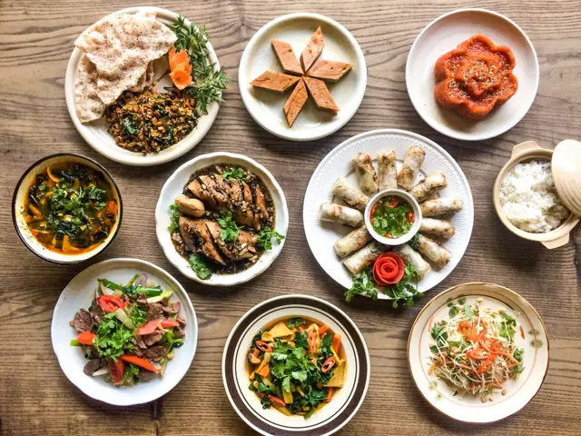 Gợi Ý Chi Tiết Cho Một Mâm Cơm Cúng Chay Trọn Vẹn Ý Nghĩa