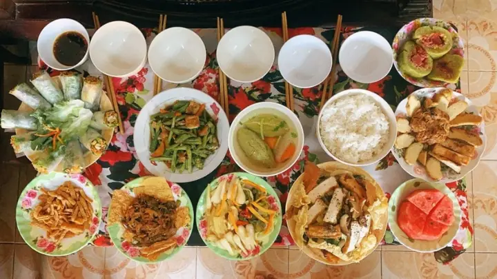 Các Thành Phần Cơ Bản Trong Một Mâm Cúng Chay Đơn Giản