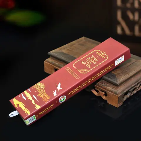 Hướng Dẫn Thắp Hương Trầm Để Cúng: Ý Nghĩa Và Quy Trình Chi Tiết