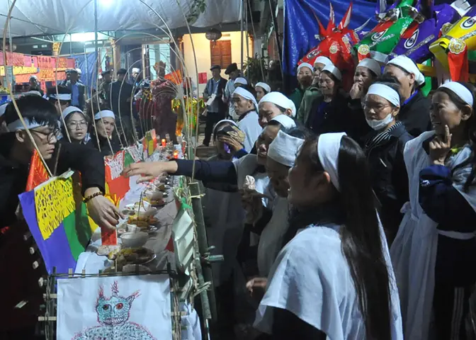 Khám Phá Nét Văn Hóa Tâm Linh Độc Đáo: Đám Ma Của Thầy Cúng Dân Tộc Sán Dìu