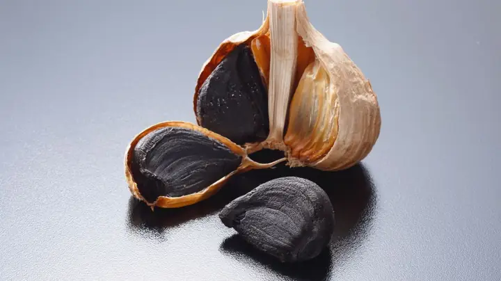 Thầy Cúng Không Ăn Tỏi: Giải Mã Quan Niệm Tâm Linh Và Góc Nhìn Khoa Học