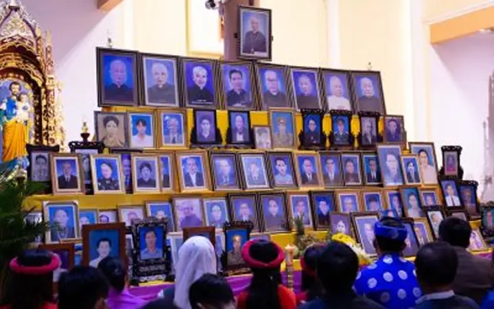 Theo Chúa Không Thờ Cúng Tổ Tiên, Không Thắp Hương: Tìm Hiểu Về Niềm Tin Và Cách Ứng Xử