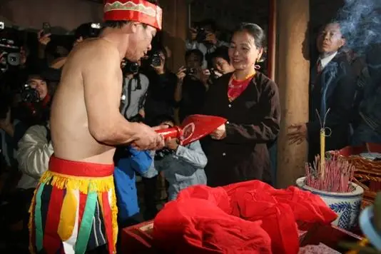 Thờ Cúng Bà Lường Thể Hiện Tín Ngưỡng Nào