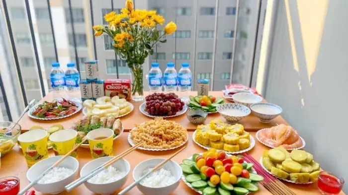 Thờ Cúng Cô Hồn: Nguồn Gốc, Ý Nghĩa Và Những Góc Khuất Trong Văn Hóa Dân Gian Việt Nam