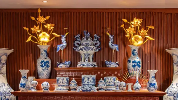 Nghi Thức Thờ Cúng Lư Hương: Cẩm Nang Chi Tiết Từ A Đến Z Cho Người Mới Bắt Đầu