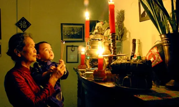 Cẩm Nang Thờ Cúng Tổ Tiên Ngày Tết: Nghi Lễ, Ý Nghĩa Và Những Gia Tộc Cần Nhớ