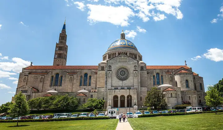 Thờ Cúng Ở Các Quốc Gia Khác: Cuộc Hành Trình Văn Hoá Vượt Biên Giới