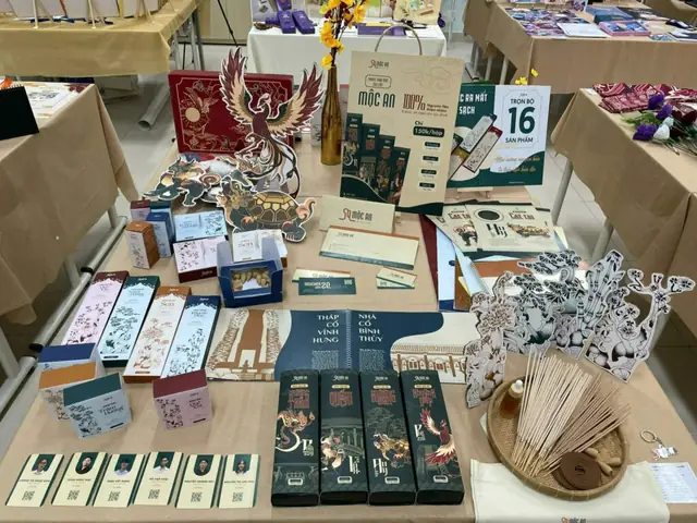 Những Mẫu Thơ Cúng Tổ Nghiệp Hay, Ý Nghĩa Dành Cho Người Kinh Doanh