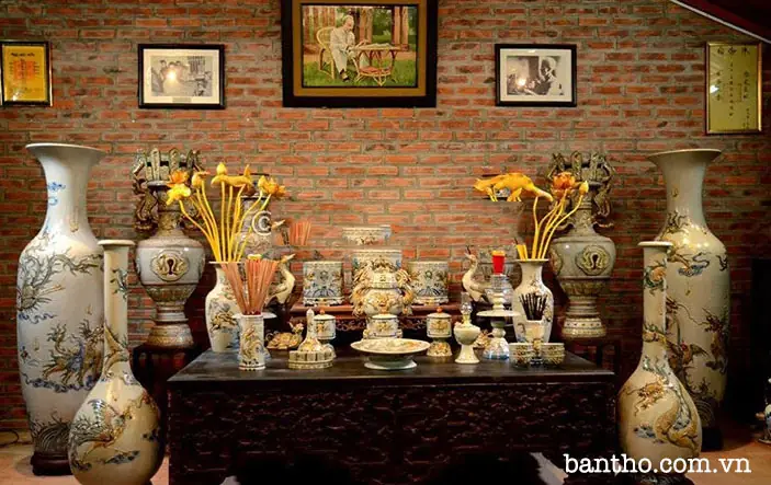 Cẩm Nang Trang Trí Bàn Thờ Gia Tiên Đầy Đủ Và Ý Nghĩa