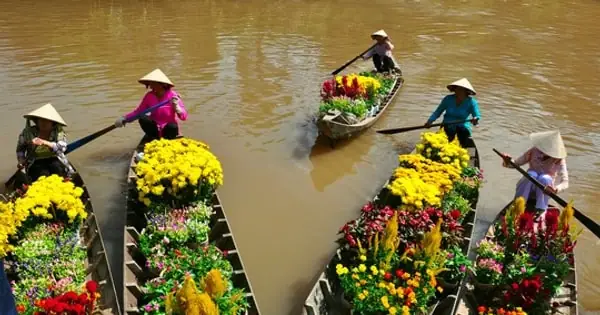 Thờ Cúng Trên Sông Miền Tây Nam Bộ: Văn Hóa Tâm Linh Đặc Sắc Của Người Miền Tây