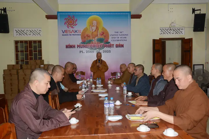 Ý Nghĩa Và Cách Thức Thượng Cúng Tịnh Quang Trong Nghi Lễ Tâm Linh