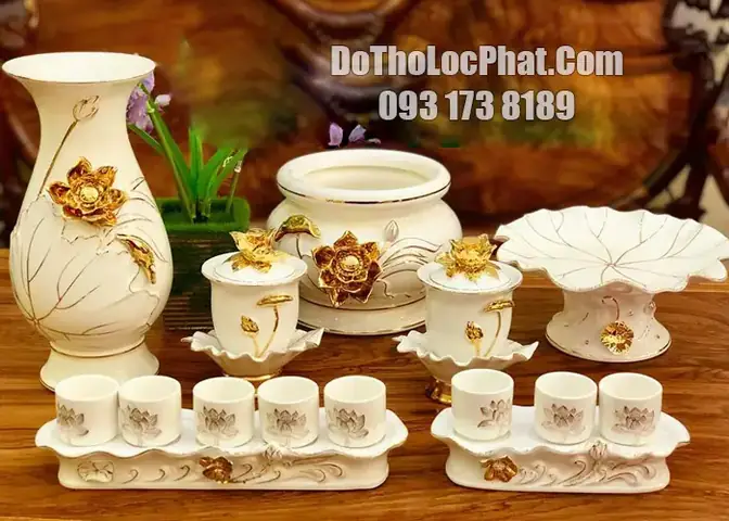 Nghi Lễ Thờ Cúng Tiên Tổ: Cẩm Nang Chi Tiết Về Tiền Vàng Và Cách Bày Trí Đúng Đắn