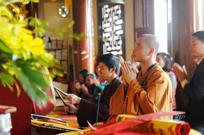 Tìm Hiểu Đàn Cúng 49 Ngày: Ý Nghĩa, Nghi Thức Và Những Lưu Ý Quan Trọng