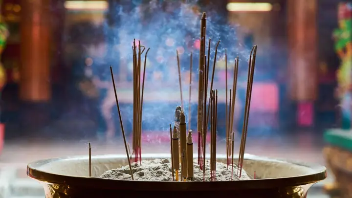 Tại Sao Người Theo Đạo Tin Lành Không Thờ Cúng Tổ Tiên?