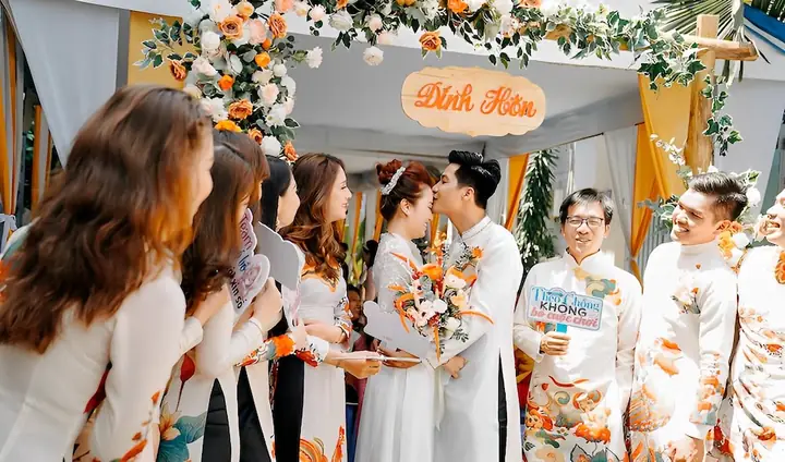 Gợi Ý 10 Ý Tưởng Cho Lễ Đính Hôn Ấm Cúng Và Đáng Nhớ