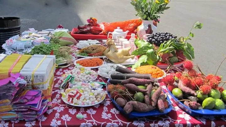 Trái Cây Sau Khi Cúng Cô Hồn Có Nên Ăn Không? Giải Đáp Chi Tiết Và Những Lưu Ý Quan Trọng