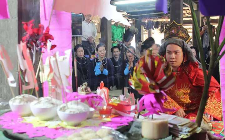 Trang Phục Dân Tộc Tày Của Thầy Cúng: Nguồn Gốc, Ý Nghĩa Và Những Điều Cần Biết