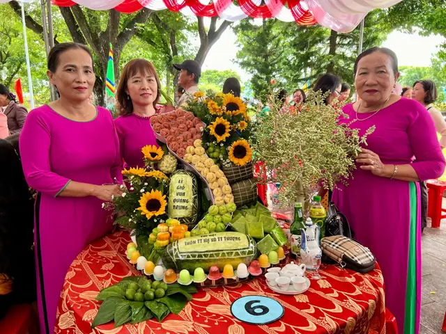 10+ Mẫu Trang Trí Mâm Cỗ Cúng Giỗ Tổ Đẹp, Chuẩn Tâm Linh Dễ Làm Tại Nhà