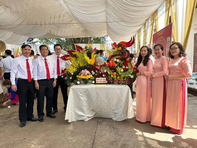 10+ Mẫu Trang Trí Mâm Cỗ Cúng Giỗ Tổ Đẹp, Chuẩn Tâm Linh Dễ Làm Tại Nhà