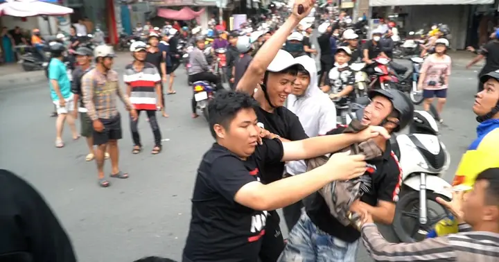 Tranh Nhau Giật Đồ Cúng Cô Hồn: Nguyên Nhân, Ý Nghĩa Và Cách Ứng Xử Văn Minh