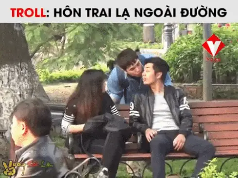 Ý Nghĩa Của Việc Thắp Nhang Cúng Người Lạ: Khi Lòng Tốt Được Gửi Gắm Qua Nén Hương