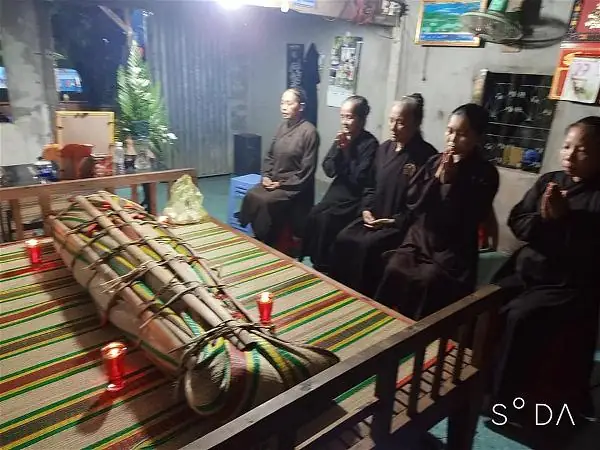 Trang Trí Bàn Cúng Gia Tiên: Nên Để Gì Và Kiêng Kỵ Gì?