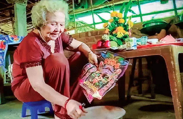 Tục Thờ Cúng Đông Nam Bộ: Nét Văn Hóa Tâm Linh Đặc Sắc Của Người Miền Nam