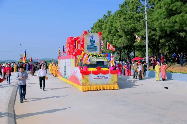 Tượng Phật Chùa Quỳnh Lâm