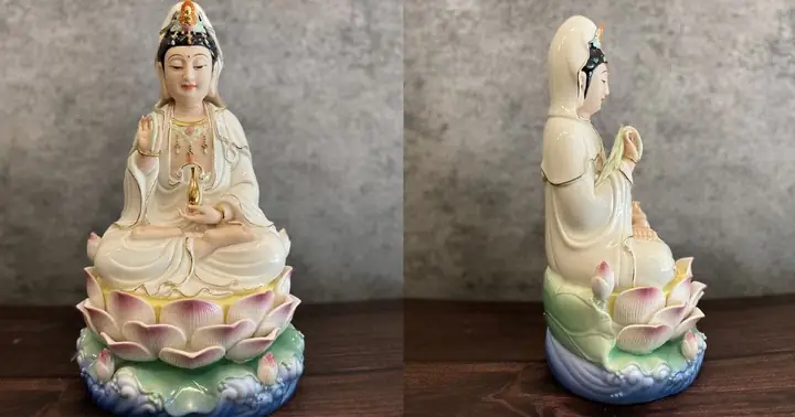 Tượng Quan Âm Bồ Tát Tọa Đài Sen Bằng Trắng Gốm Thuần Khiết