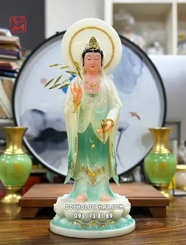33. Tượng Quan Âm Bồ Tát Xanh Ngọc Đứng Hào Quang Qabt-152