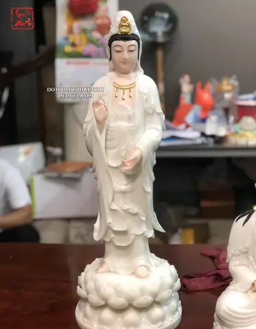 101. Tượng Phật Bà Quan Âm Đứng Màu Trắng Qabt-016