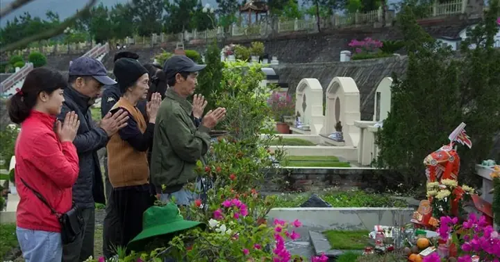 Văn Cúng Mẹ Ngày Tết Thanh Minh: Nguồn Gốc, Ý Nghĩa Và Văn Khấn Chi Tiết