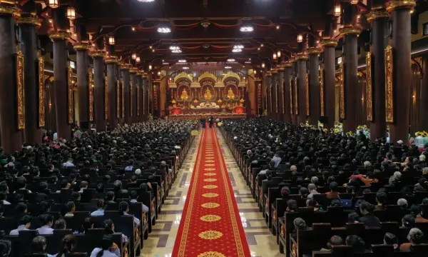 Văn Cúng Phật Hoàng: Nguồn Gốc, Ý Nghĩa Và Bài Cúng Chuẩn Nhất