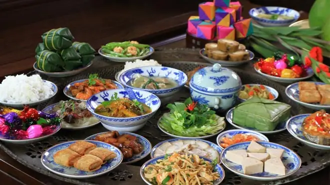 Văn Cúng Tất Niên Tết Kỷ Hợi: Ý Nghĩa, Văn Khấn Và Các Nghi Thức Cần Biết