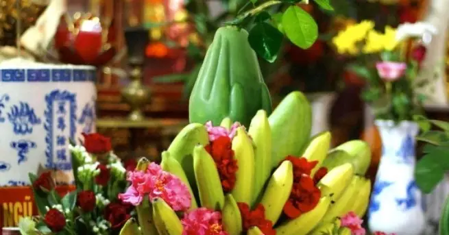 Văn Cúng Tiễn Ngày Tết: Ý Nghĩa Và Nghi Thức Chuẩn Xác Cho Gia Chủ