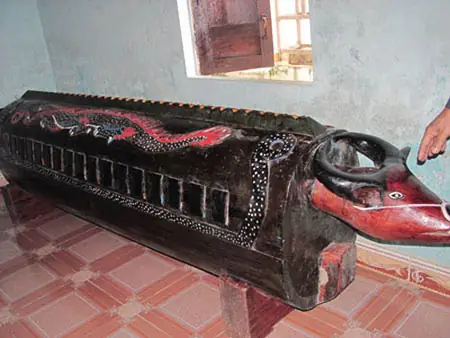 Văn Cúng Trừ Tà Ma Quấy Phá Trong Nhà: Những Nguyên Tắc Và Hướng Dẫn Thực Hành