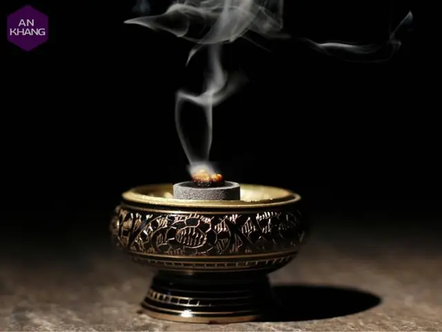 Cẩm Nang Văn Khấn Xông Nhà Tẩy Uế: 3 Bài Cúng Chuẩn Tâm Linh Và Hướng Dẫn Chi Tiết Từ A-z