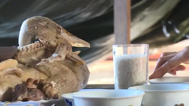 Văn Khấn Cúng Bà Cậu: Nguồn Gốc, Ý Nghĩa Và Cẩm Nang Chi Dẫn Từng Bước