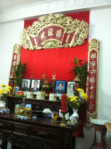 Văn Khấn Cúng Cơm Tổ Tiên: Gia Phẩm Tâm Linh Trong Nếp Nhà Việt