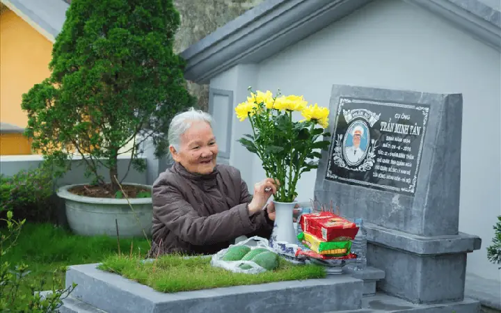 Văn Khấn Cúng Tảo Mộ Cuối Năm: Cẩm Nang Chi Tiết Và Trọn Vẹn Phong Tục Truyền Thống