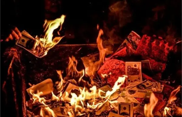 Vàng Mã Cúng Giỗ Đầu: Ý Nghĩa, Các Bước Chuẩn Bị Và Văn Hóa Tâm Linh Người Việt