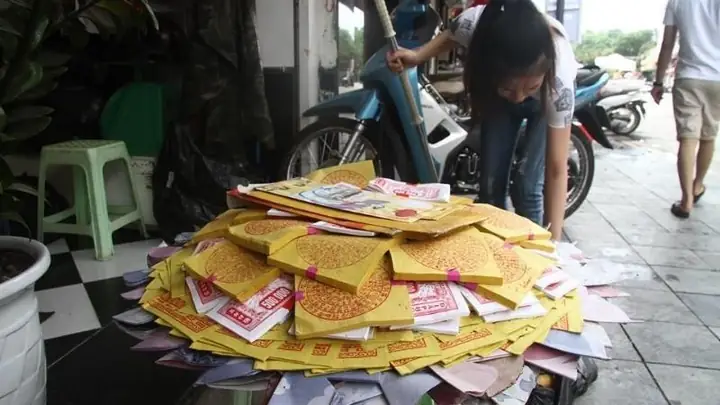 Vàng Mã Cúng Rằm Tháng 7: Giải Mã Ý Nghĩa Và Hướng Dẫn Thực Hành Chuẩn Phong Tục