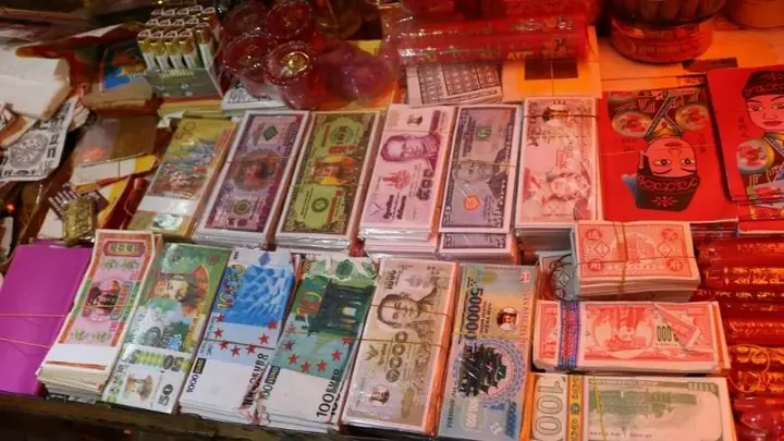 Vàng Mã Cúng Rằm Tháng 7: Giải Mã Ý Nghĩa Và Hướng Dẫn Thực Hành Chuẩn Phong Tục