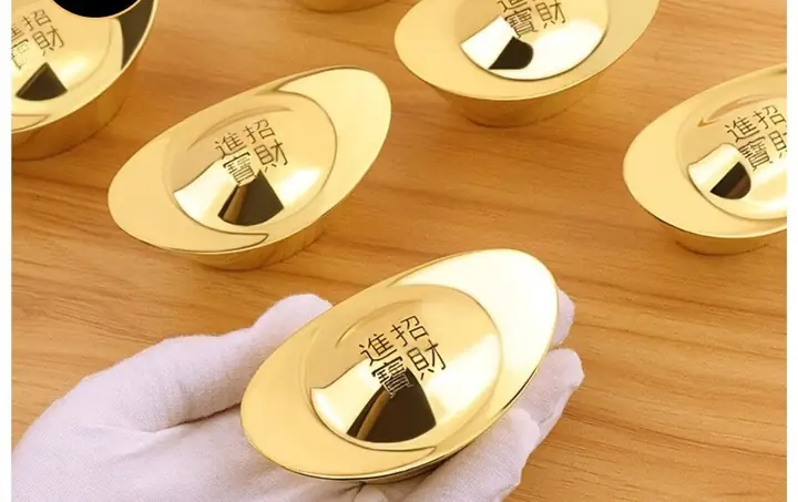 Vàng Thỏi Cúng Bàn Thờ: Ý Nghĩa, Cách Bài Trí Và Những Lưu Ý Quan Trọng