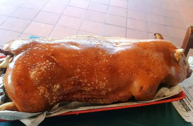 Vía Thần Tài Cúng Gà Quay Được Không? Giải Đáp Chi Tiết Và Gợi Ý Mâm Cúng